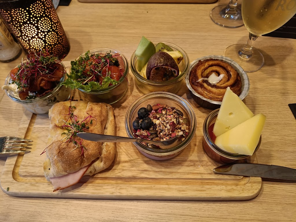 cafe-kaiser-farum-1.jpeg