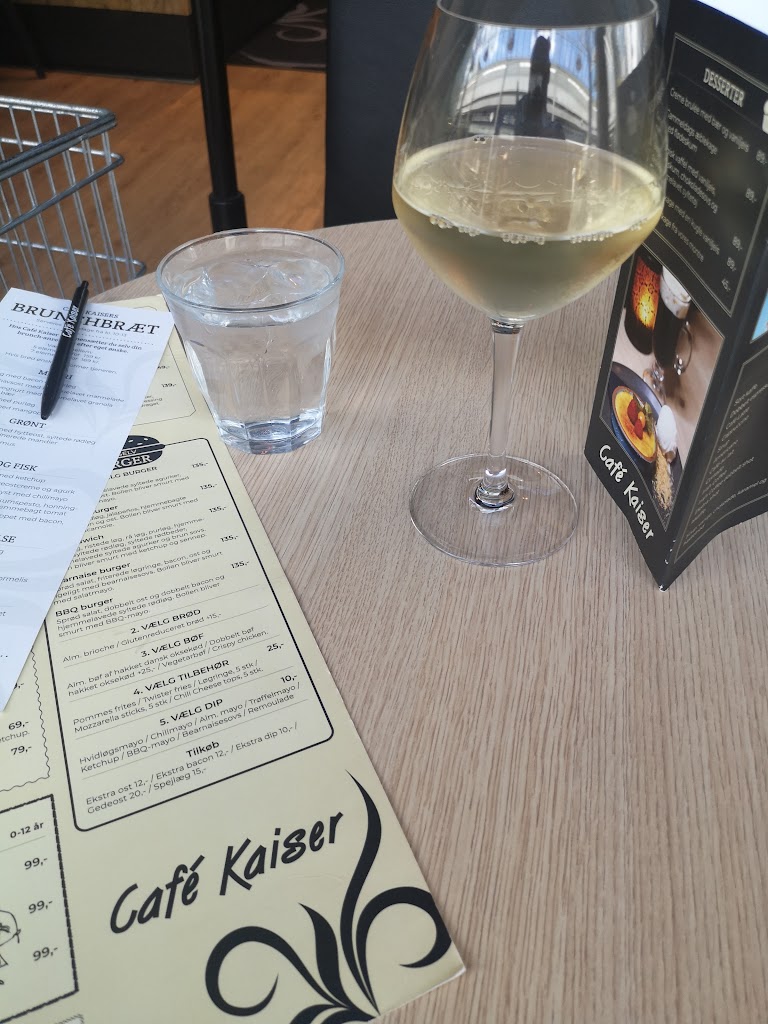 cafe-kaiser-farum-17.jpeg