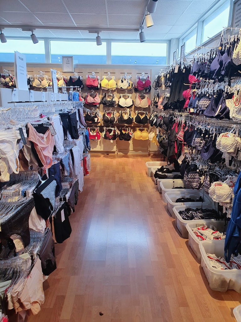 change-lingerie-outlet-2.jpeg