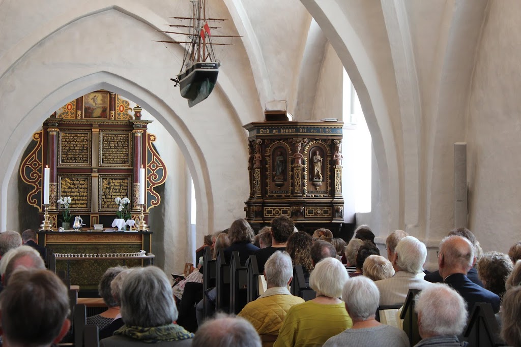 farum-church-0.jpeg