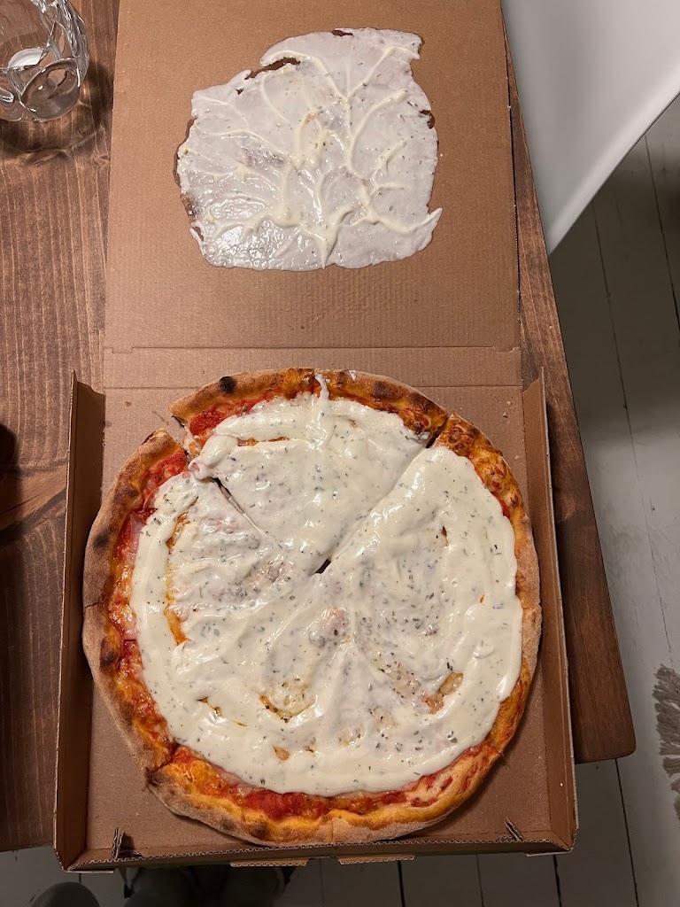 alles-pizza-kiosk-2.jpeg
