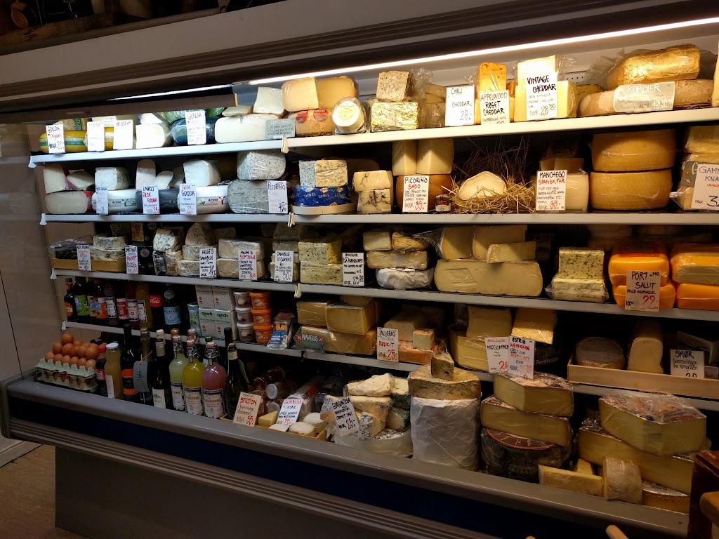helges-cheese-delicacies-catering-7.jpeg