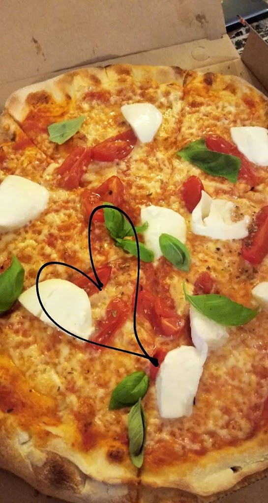 bentzons-pizzaria-3.jpeg