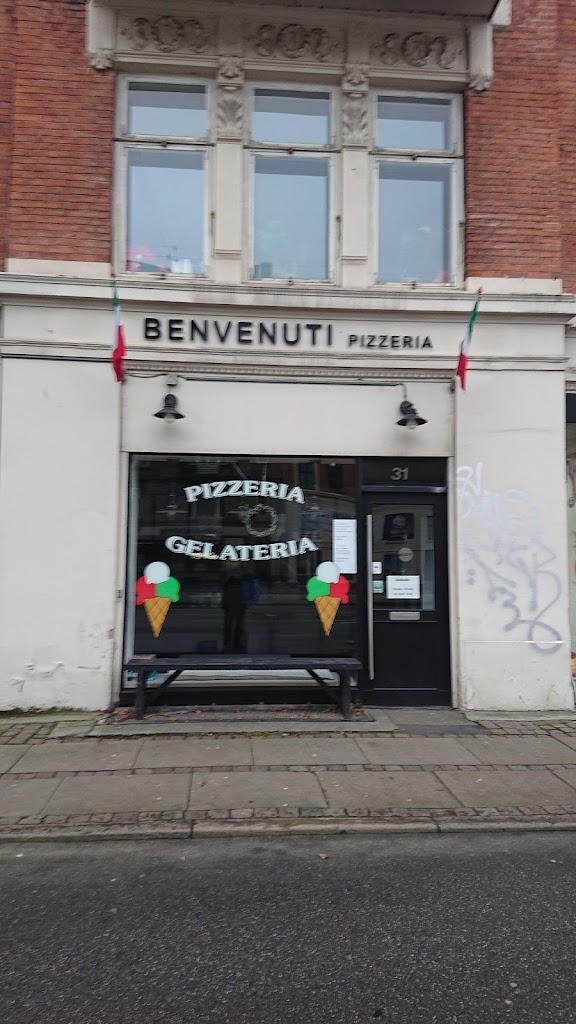 benvenuti-pizzeria-gelateria-13.jpeg