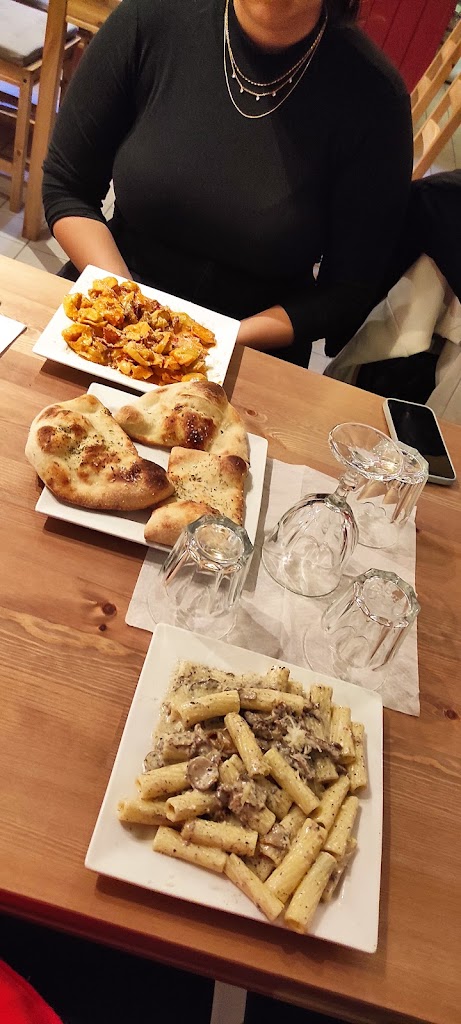 emiliana-italiana-pizza-1.jpeg
