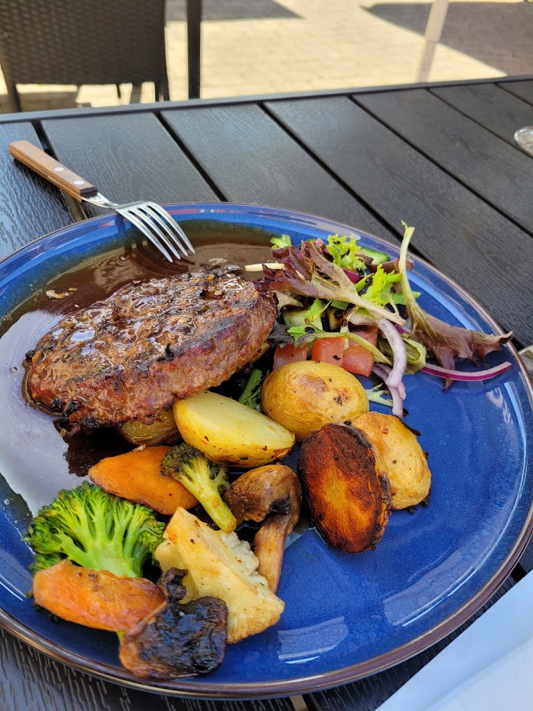 bollinis-familie-restaurant-0.jpeg