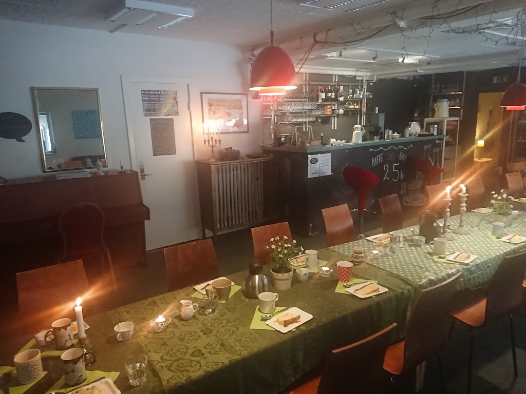 cafe-karl-e-2.jpeg