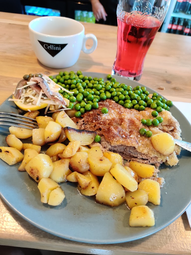 cafe-mee-og-sportsbar-0.jpeg