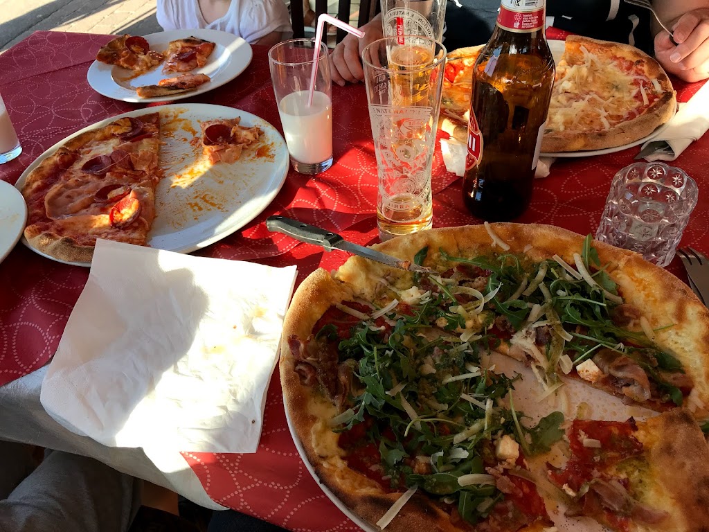 casa-de-la-pizza-7.jpeg