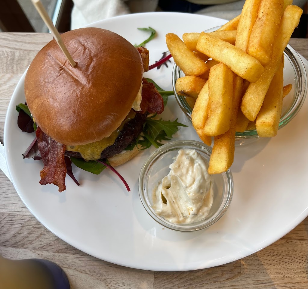 charlies-cafe-steakhouse-1.jpeg