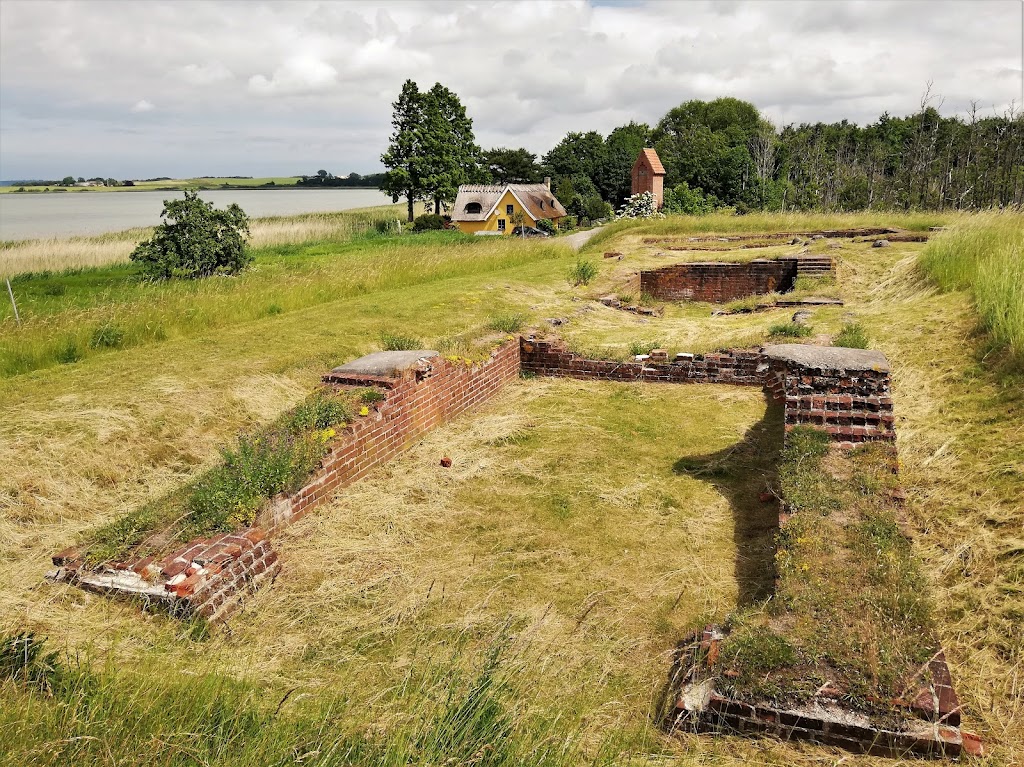 dronningholm-castle-ruin-4.jpeg