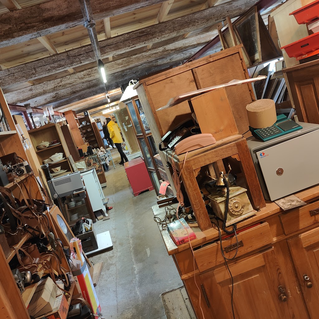 oles-recycled-and-antique-market-1.jpeg
