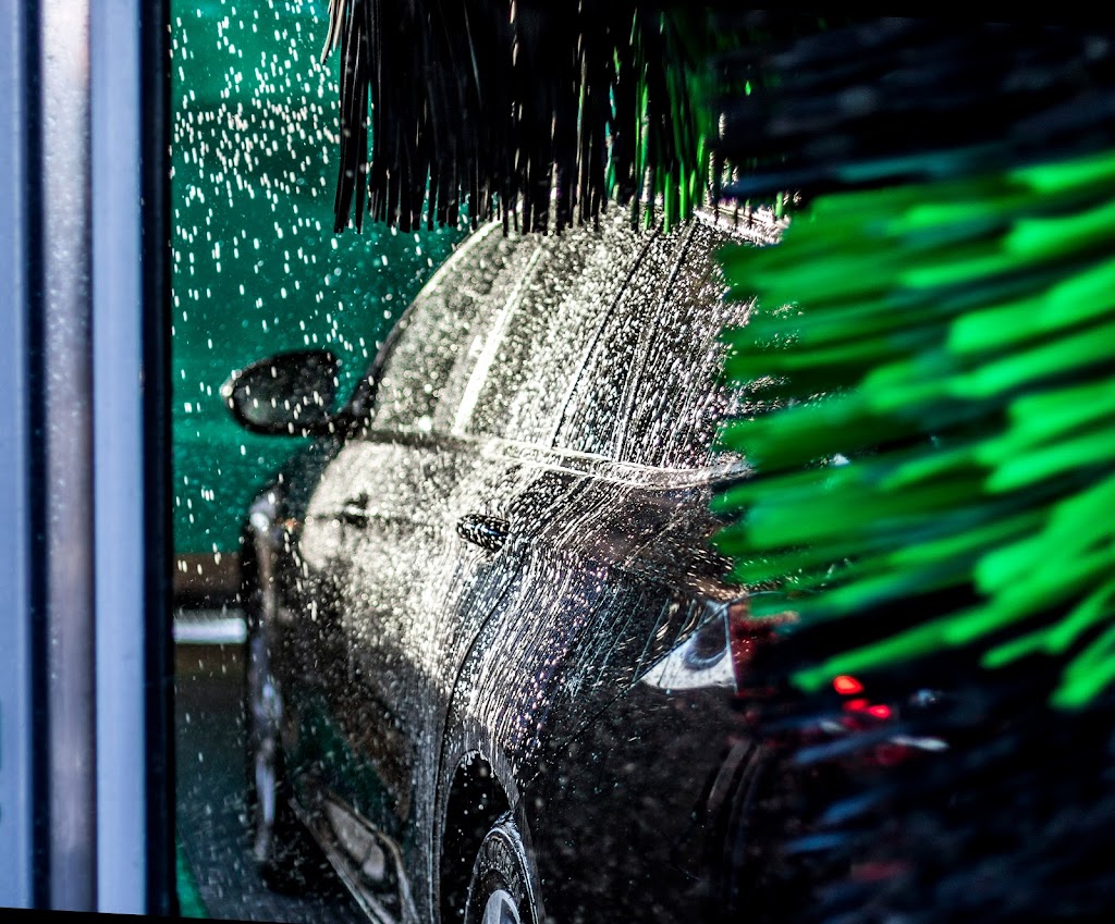 wash-world-2-pcs-car-washes-0.jpeg