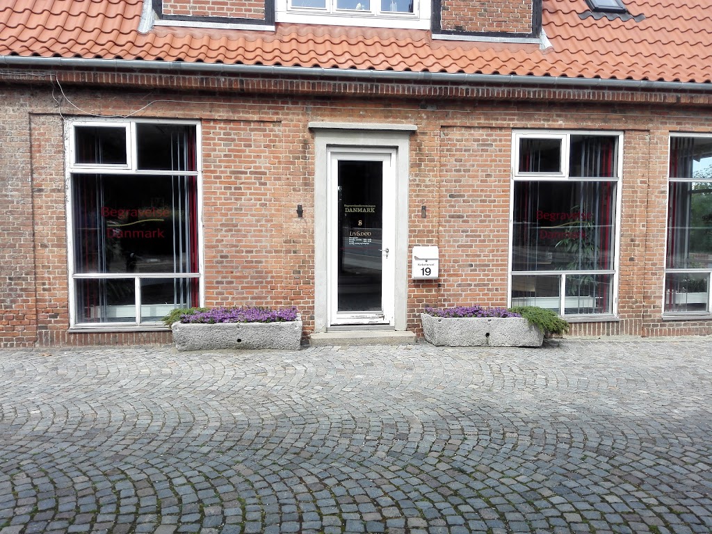 danish-stone-chopping-houses-0.jpeg