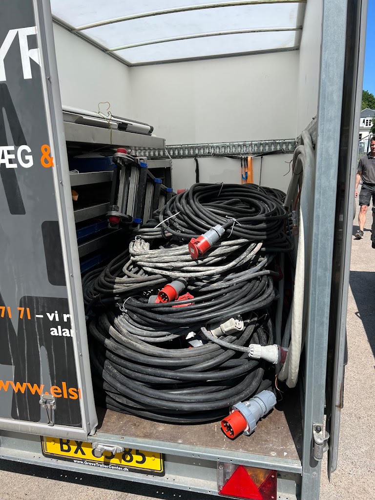 elstyrken-a-s-elektriker-el-installator-og-installation-tyverisikring-samt-montering-af-varmepumper-0.jpeg