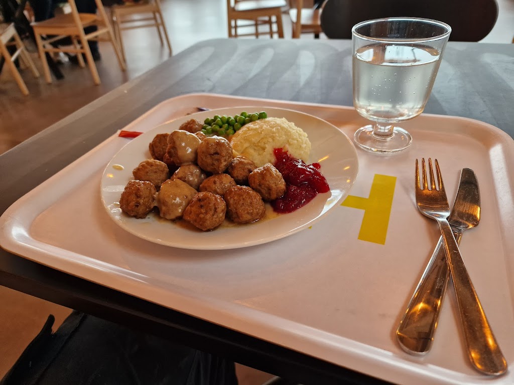 ikea-restaurant-0.jpeg