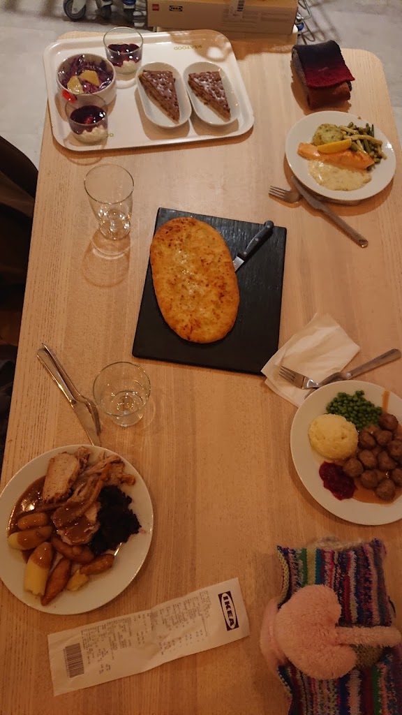 ikea-restaurant-8.jpeg