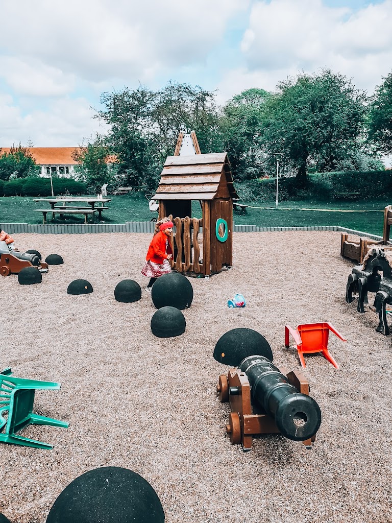 the-wooden-playground-10.jpeg