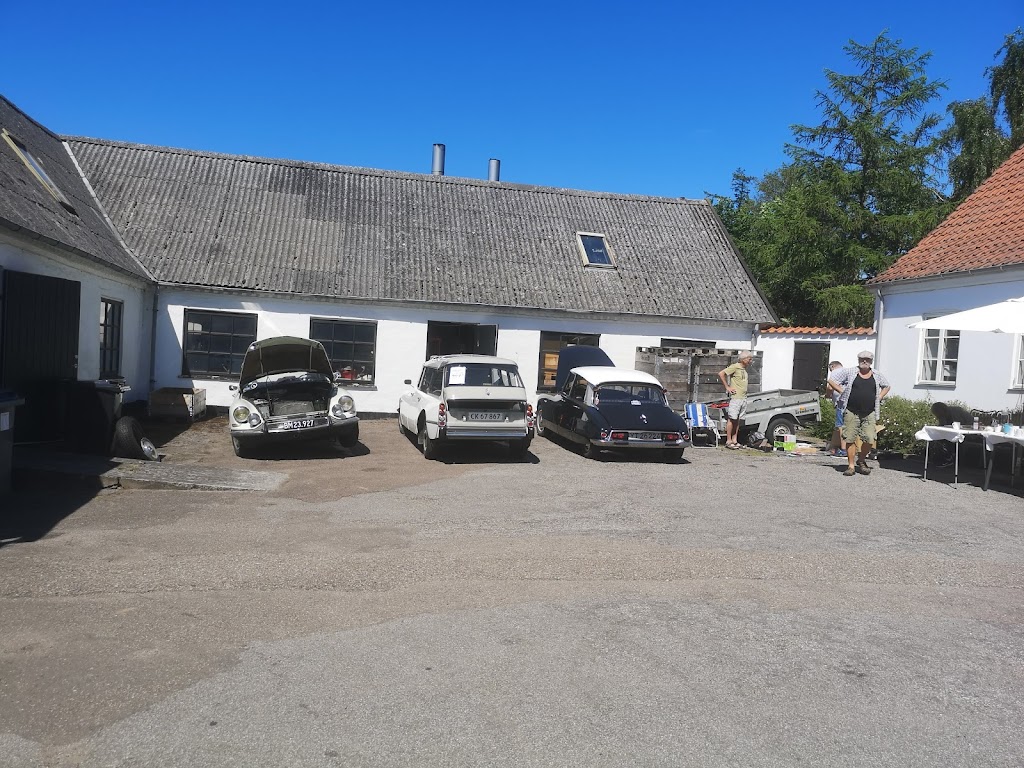 retro-garage-15.jpeg