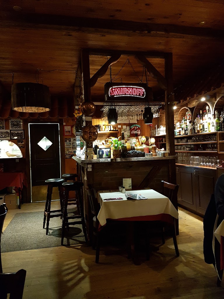 la-cantina-6.jpeg