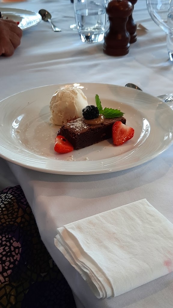greve-steakhouse-10.jpeg