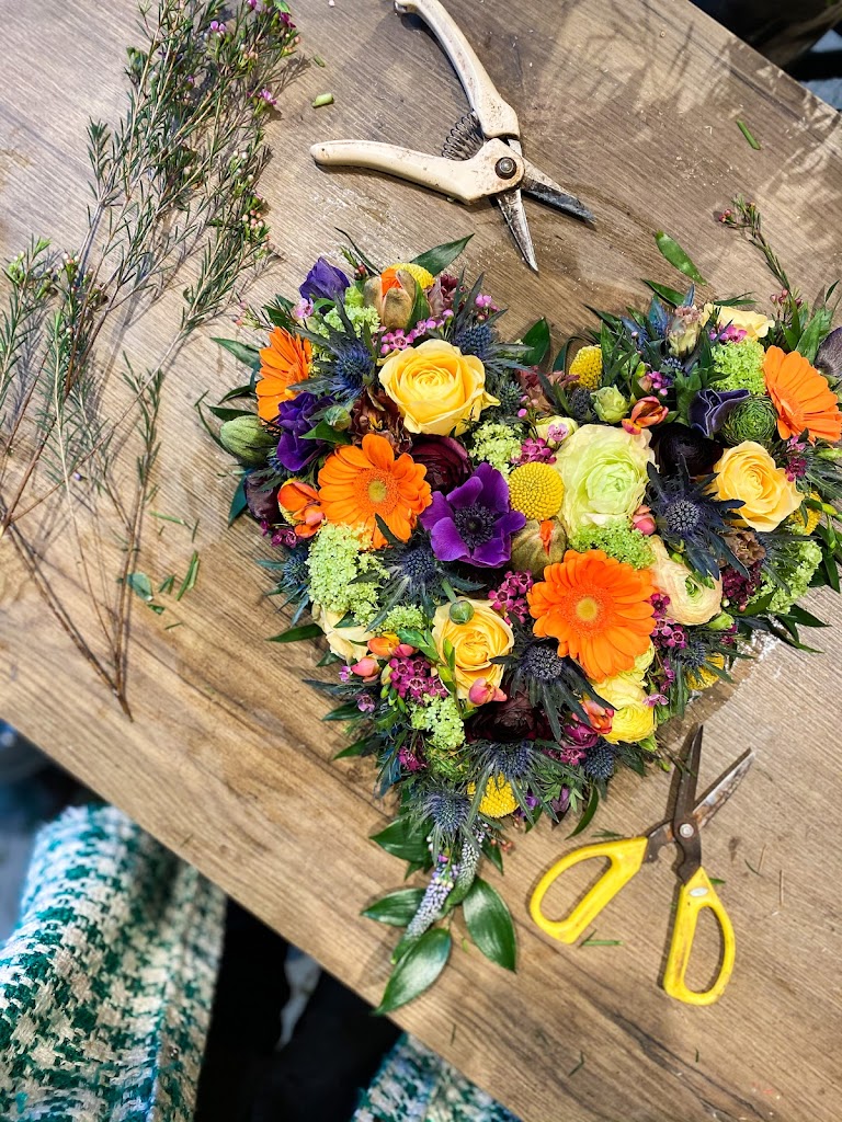flowers-by-hand-v-sofie-frey-10.jpeg