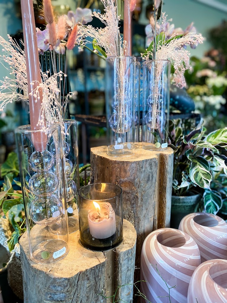flowers-by-hand-v-sofie-frey-8.jpeg