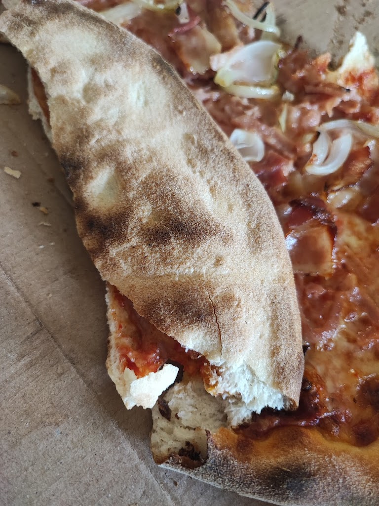 ninos-pizzabar-1.jpeg