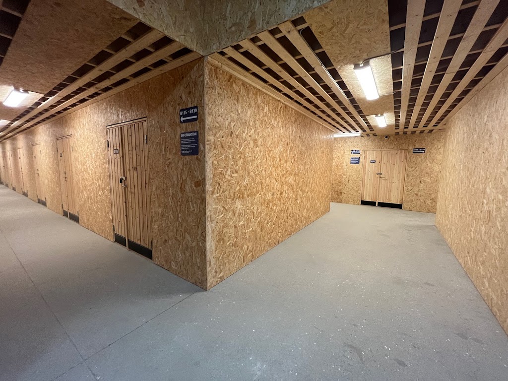 lease-a-box-self-storage-2.jpeg