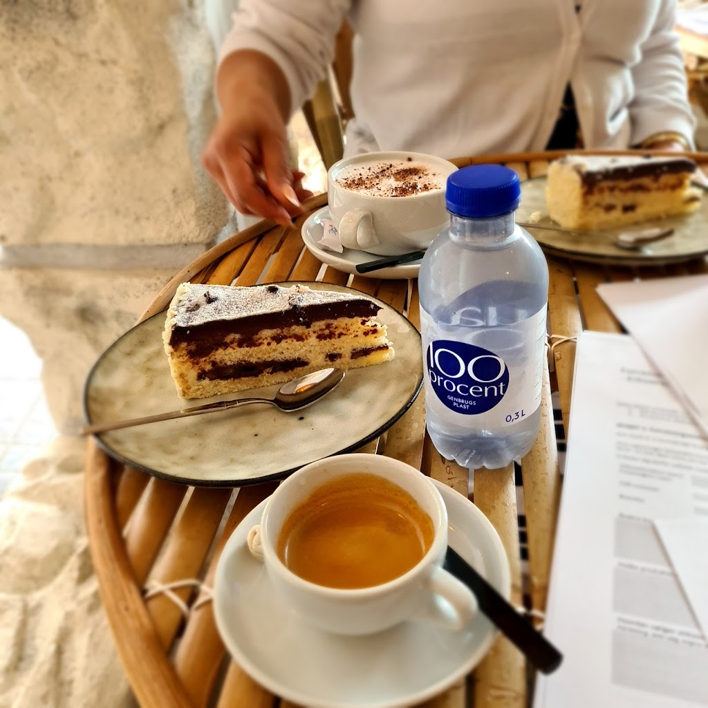 cafe-balkan-6.jpeg