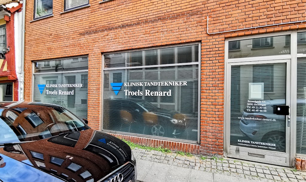 clinical-dental-technician-pia-renard-0.jpeg