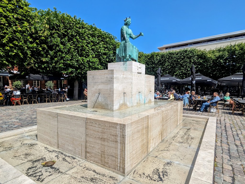 eric-of-pomerania-statue-1.jpeg