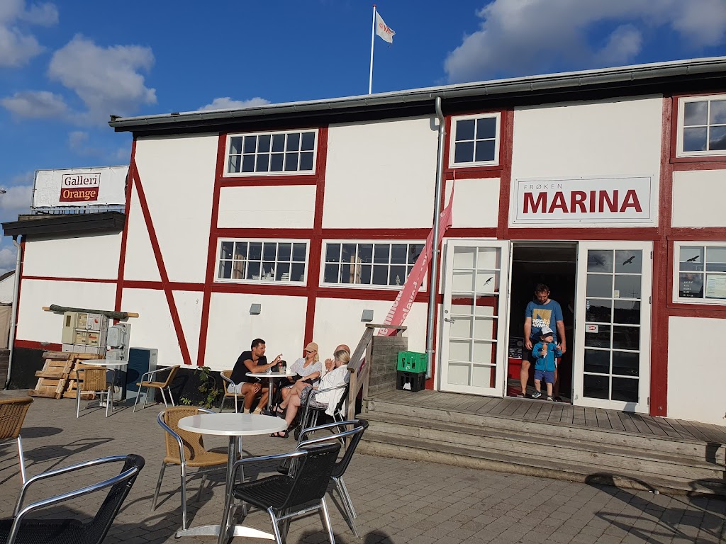 froken-marina-3.jpeg