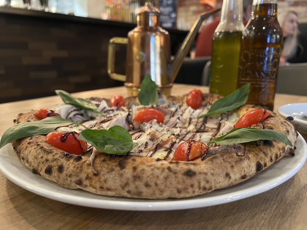 pizzeria-la-piazza-1.jpeg