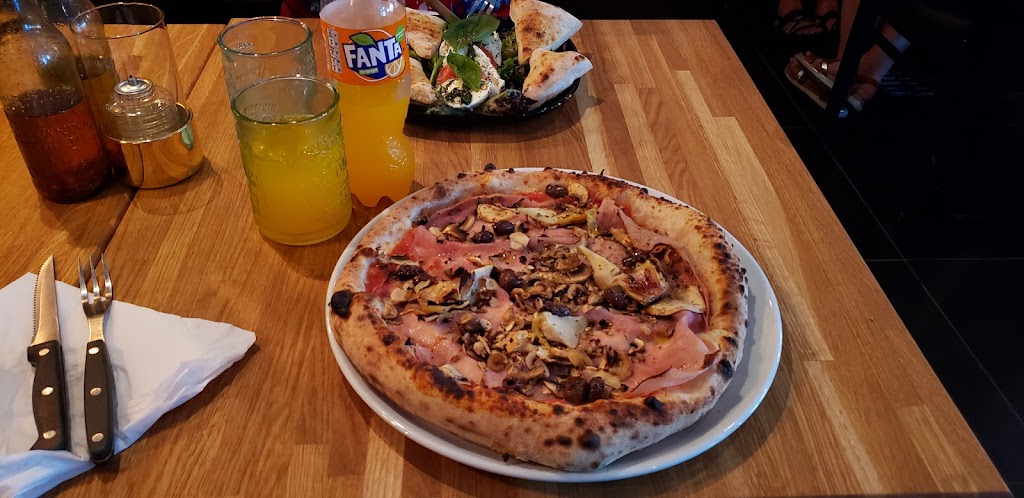 pizzeria-la-piazza-14.jpeg