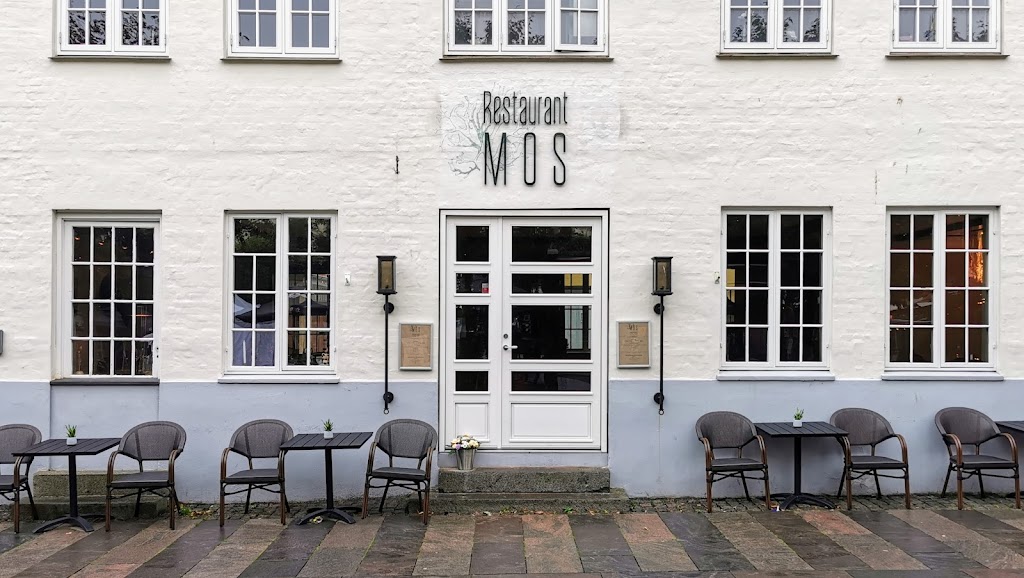 restaurant-mos-10.jpeg