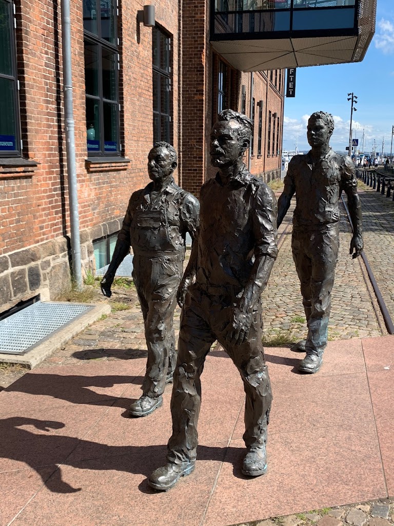 shipyard-workers-9.jpeg