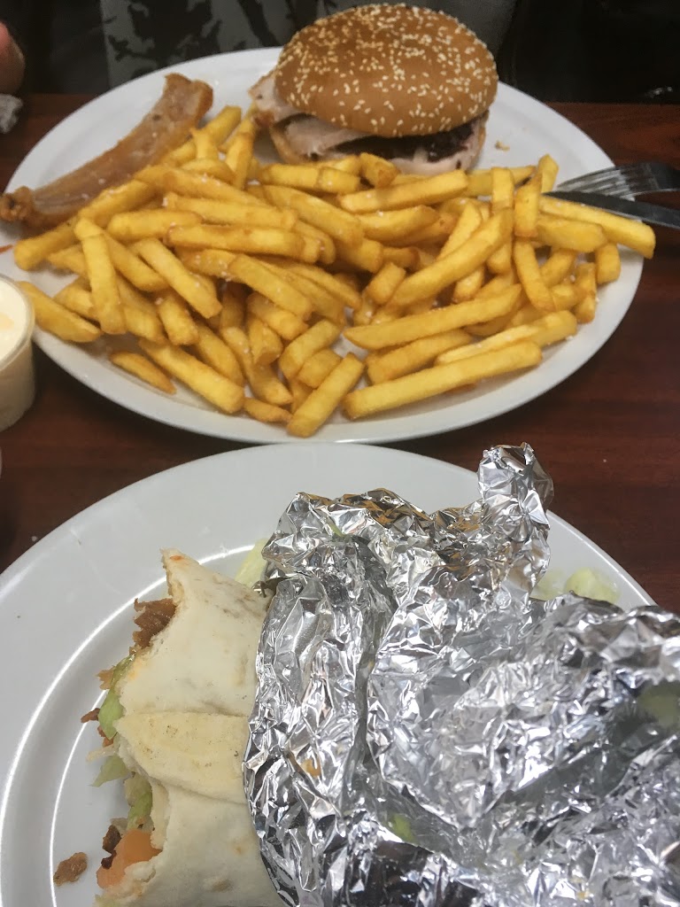 farfars-grill-pizza-house-5.jpeg