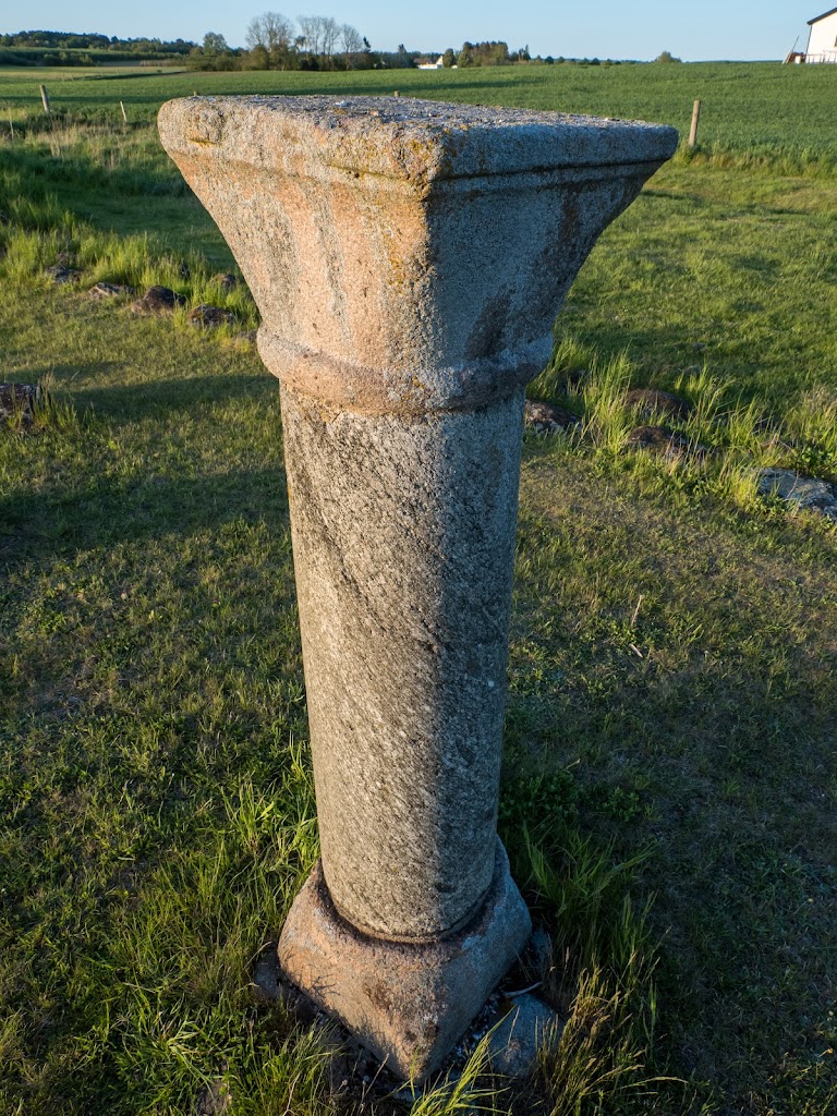 aebelholt-abby-ruins-8.jpeg