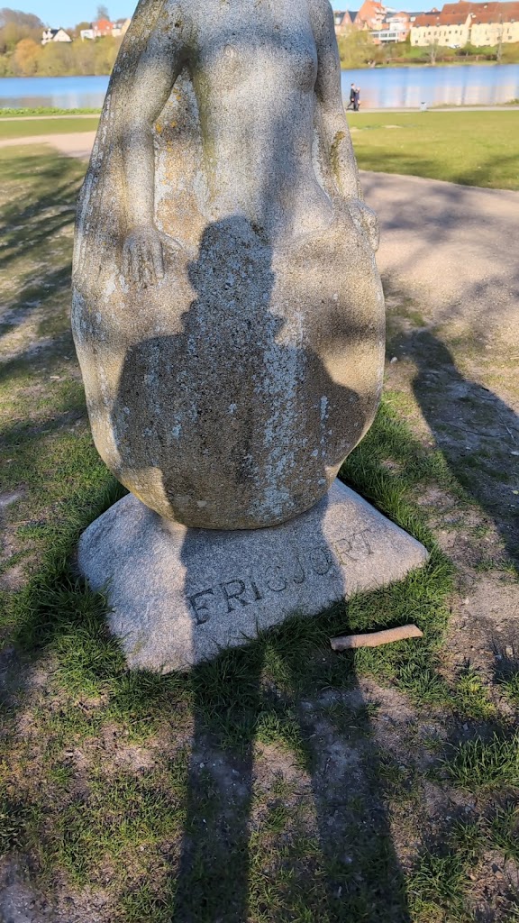 skulptur-frigjort-1.jpeg