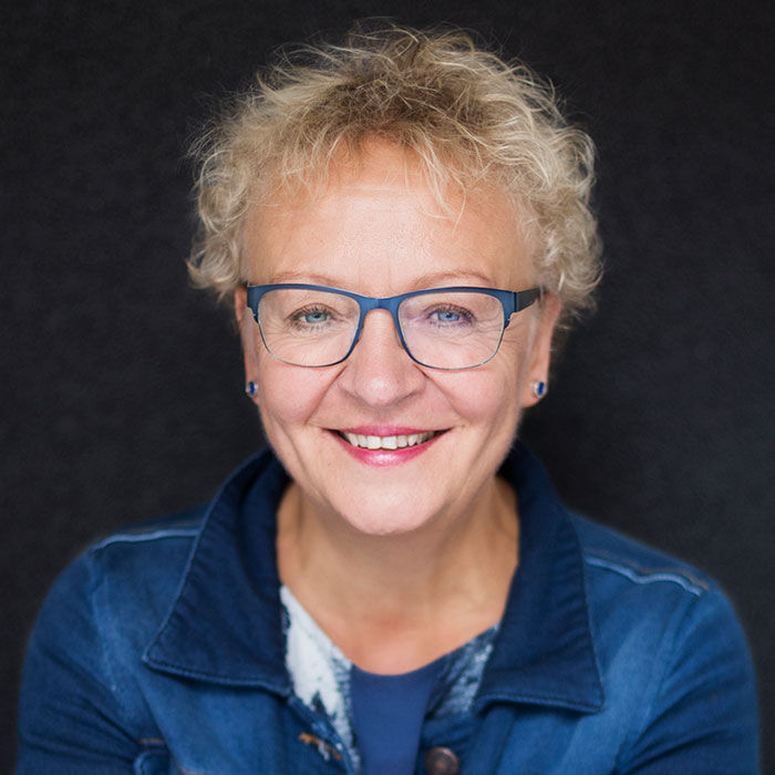 psychotherapist-gitte-holmen-3.jpeg