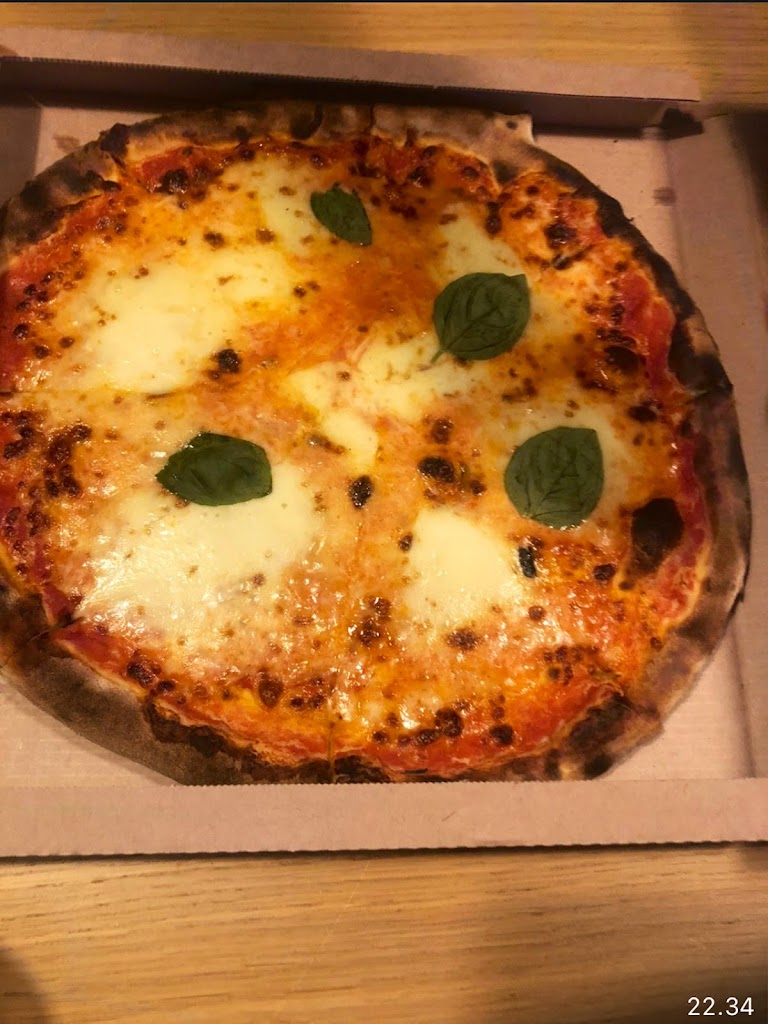pizza-naples-0.jpeg