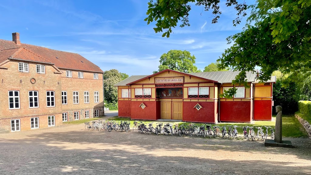 vallekilde-folk-high-school-0.jpeg