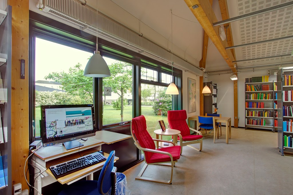 humlebaek-library-3.jpeg