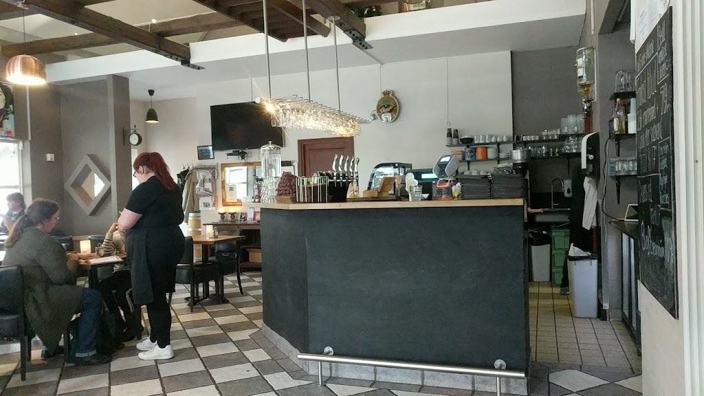 cafe-victoria-hvidovre-4.jpeg