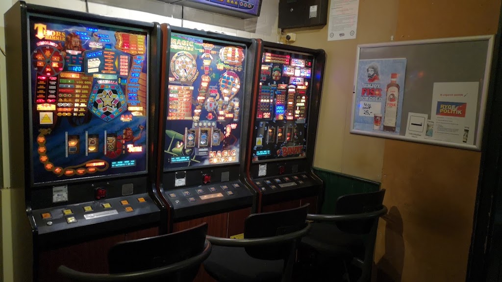 center-pub-15.jpeg