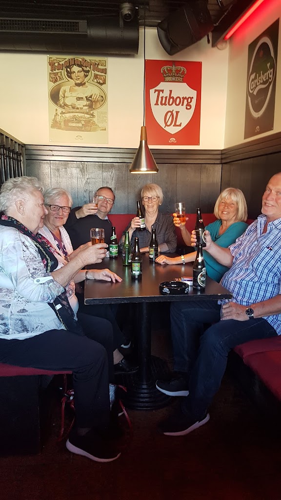 johnnys-bodega-v-niels-heidelbach-14.jpeg