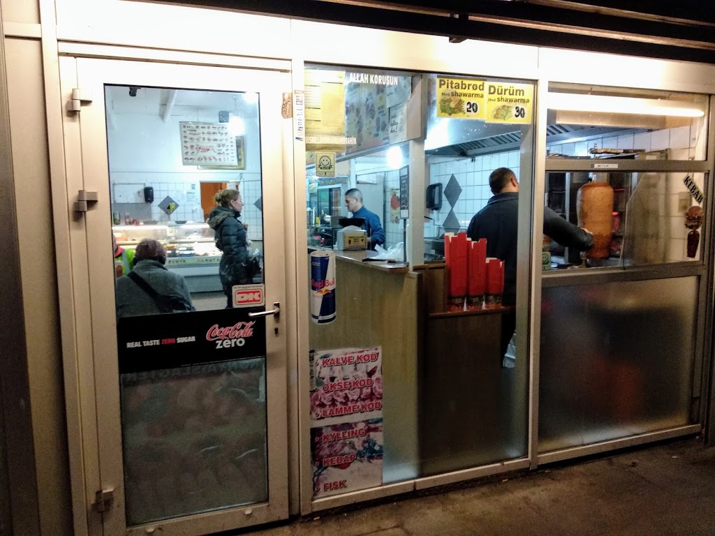 konya-slagter-shawarma-haus-by-mehmet-iscan-7.jpeg