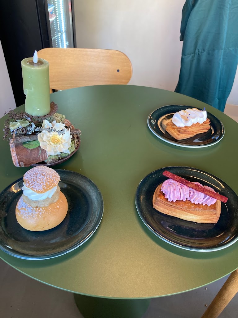 r-bakery-6.jpeg