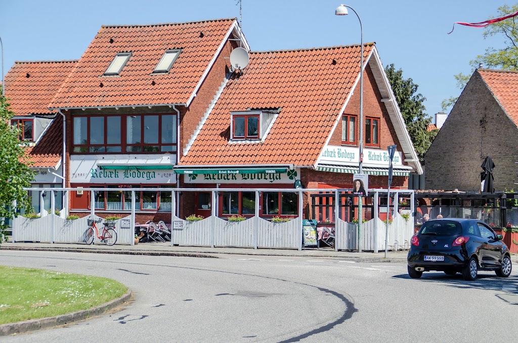 rebaek-bodega-v-helle-becker-0.jpeg